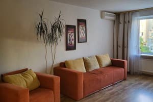 Апартаменти на Андрея Первозванного 1