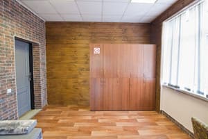 Хостел Центр . Місце у загальному 10-місному номері  14