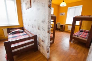 Хостел Центр . Місце у загальному 5-місному номері  13