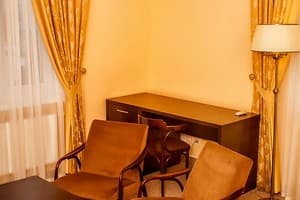 Готельно-ресторанний комплекс Churchill-Inn. Апартаменти двомісний  1