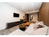 Small Hotel 7