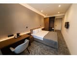 Small Hotel 26