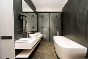 Готель Small Hotel. Люкс двомісний De Luxe 3