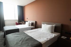 Готель Small Hotel. Стандарт двомісний twin 8