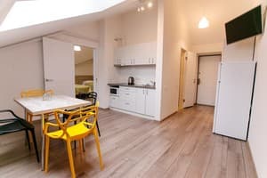 Апарт-готель Smart Apart. Апартаменти 5-місний на 5 поверсі без ліфта 1
