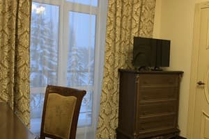 Бутік-готель Товмед. Люкс 4-місний LUXE Elegant Classic 7