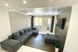 Трехкомнатная SKY HOUSE. Бесключевой доступ. (Район Подолья) 1