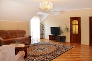 Готельно-ресторанний комплекс Затишок. Апартаменти тримісний з балконом 7