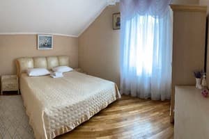 Готельно-ресторанний комплекс Затишок. Апартаменти тримісний з балконом 8