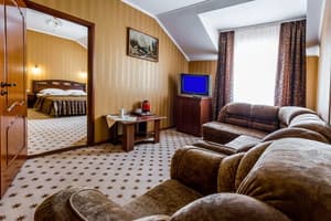 Готельно-ресторанний комплекс Затишок. Люкс двомісний  3